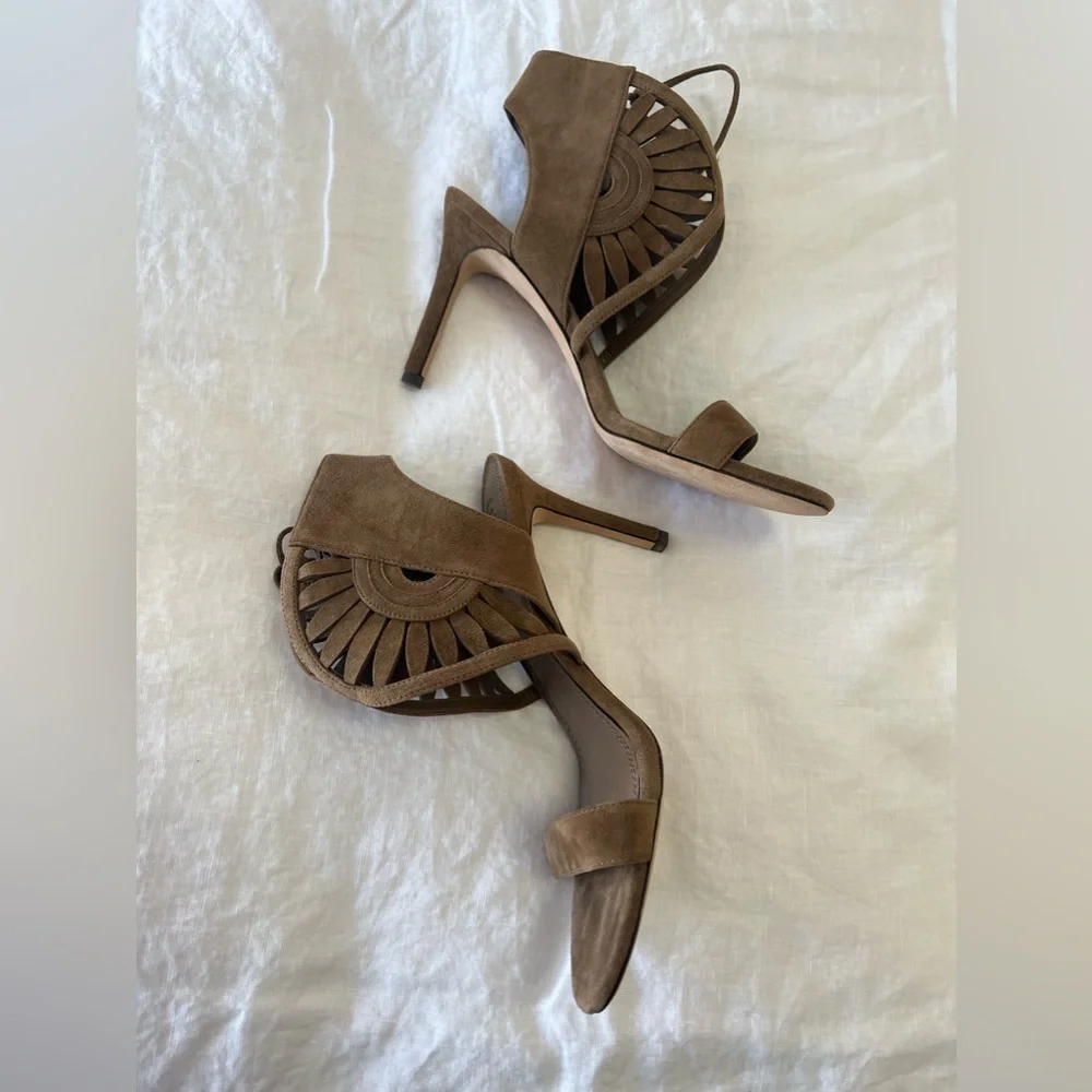 Tory Burch | Women’s SZ 7 | Leyla Sandals River Rock Heels | Taupe Suede Leather